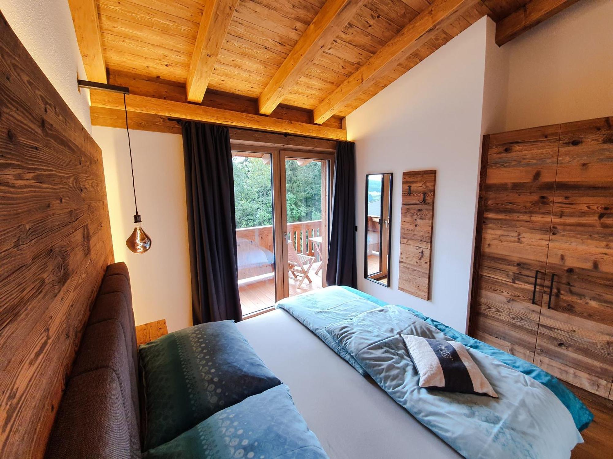Zeitfrei Chalet Apartments Fieberbrunn Rum bild